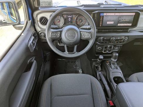 New 2026 Jeep Gladiator Sport AWD/4WD image 18
