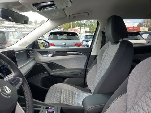 New 2026 Volkswagen Tiguan S FWD image 17