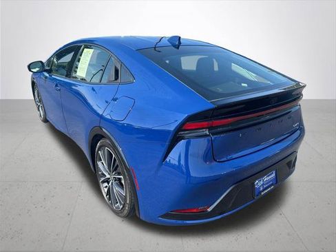 Certified 2024 Toyota Prius XLE FWD image 10