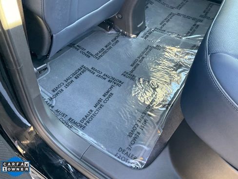 Used 2022 Chevrolet Bolt EUV LT w/ Convenience Package image 27