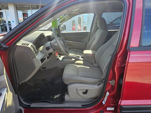 Used 2005 Jeep Grand Cherokee Laredo RWD image 17