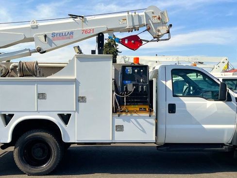 Used 2015 Ford F550 4x4 Regular Cab Super Duty image 4