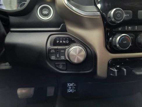 Used 2019 RAM 1500 Laramie AWD/4WD image 16