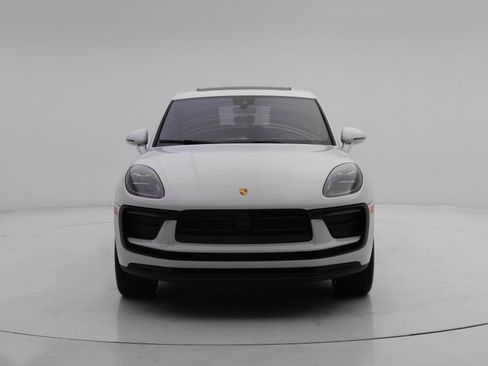 Used 2025 Porsche Macan image 17