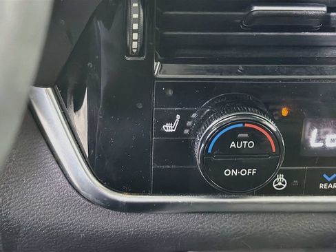 Used 2023 Nissan Rogue SL w/ SL Premium Package FWD image 25