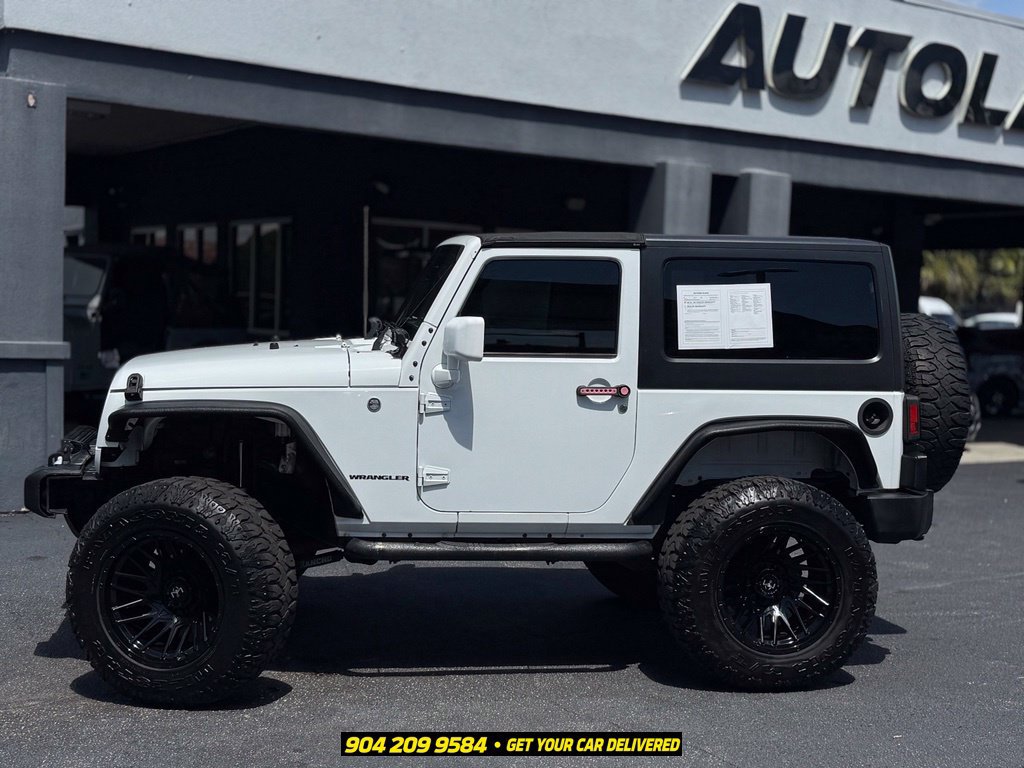 Used 2016 Jeep Wrangler Sahara w/ Connectivity Group AWD/4WD image 4