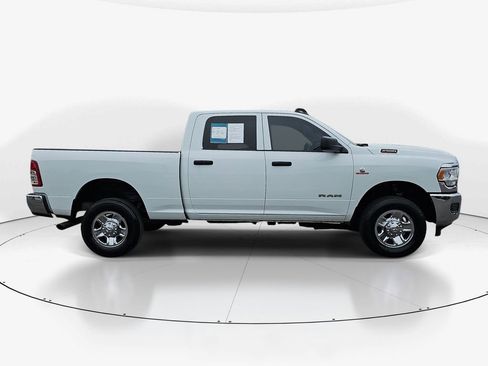 Used 2022 RAM 2500 Tradesman w/ Chrome Appearance Group AWD/4WD image 5