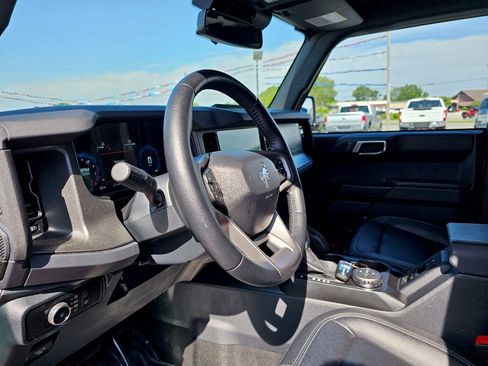 Used 2025 Ford Bronco Badlands AWD/4WD image 5