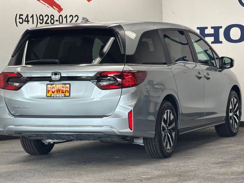 New 2026 Honda Odyssey EX-L image 3