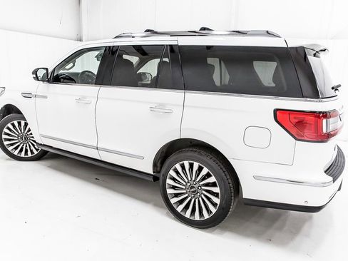 Used 2021 Lincoln Navigator Reserve w/ Luxury Package RWD image 5