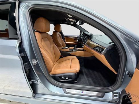 Used 2020 BMW 540i w/ M Sport Package image 29