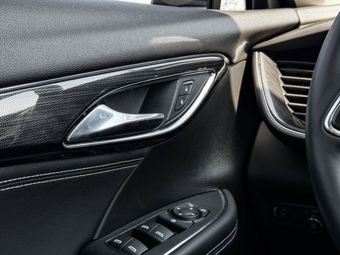Used 2023 Buick Envision Preferred FWD image 16