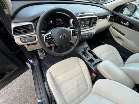 Used 2019 Kia Sorento FWD image 15