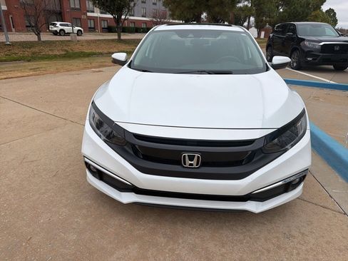 Used 2021 Honda Civic EX image 3