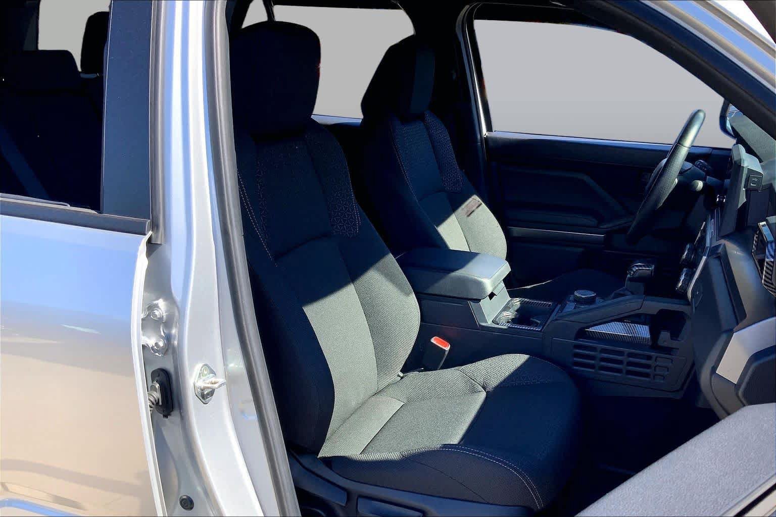Used 2025 Toyota 4Runner SR5 RWD image 9