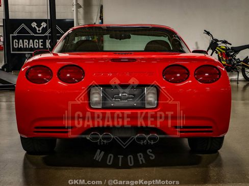 Used 1997 Chevrolet Corvette Coupe w/ Roof Pkg image 39