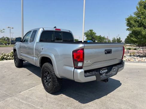 Used 2022 Toyota Tacoma SR5 AWD/4WD image 5