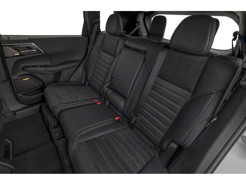 Used 2025 Mitsubishi Outlander SE image 9