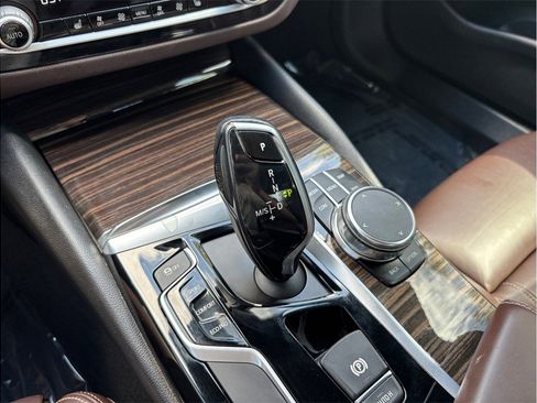 Used 2018 BMW 540i RWD image 39