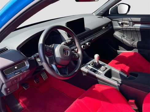 Used 2023 Honda Civic Type R image 9