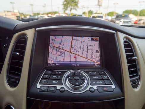 Used 2017 INFINITI QX50 2WD w/ Premium Plus Package image 21