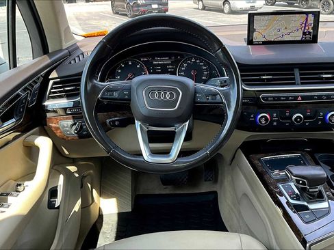 Used 2018 Audi Q7 3.0T Premium Plus image 5