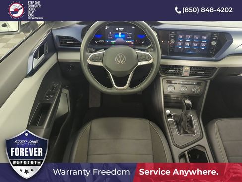 Used 2022 Volkswagen Taos SE FWD image 13