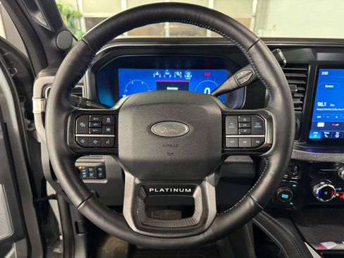 Used 2025 Ford F450 Platinum w/ FX4 Off-Road Package image 27