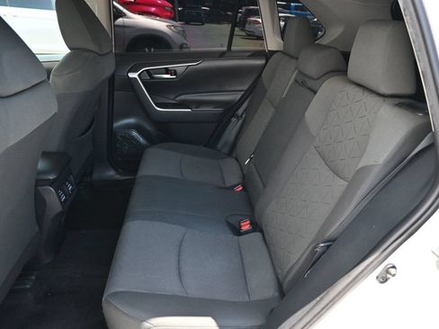 Used 2021 Toyota RAV4 XLE FWD image 13