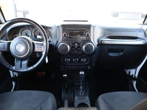 Used 2018 Jeep Wrangler Unlimited Sport S image 8