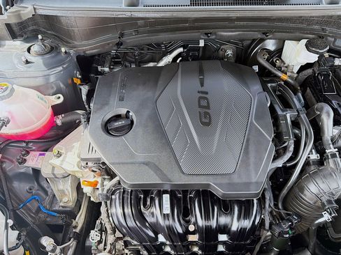 Used 2025 Kia Sportage LX image 32