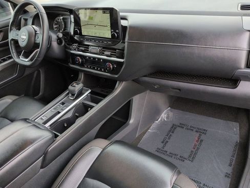 Used 2023 Nissan Pathfinder SL FWD image 43