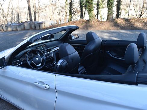 Used 2018 BMW 430i Convertible image 15