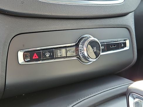 Certified 2024 Volvo XC90 B5 Core w/ Protection Package Premier image 16