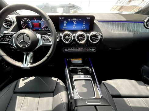 New 2026 Mercedes-Benz GLA 250 image 8