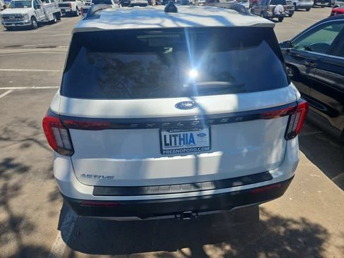 Used 2025 Ford Explorer Active w/ Active Comfort Package RWD image 7