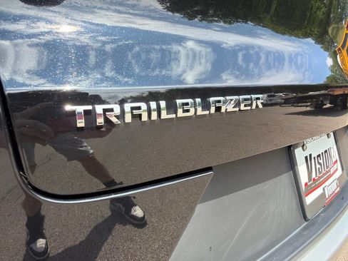 Used 2023 Chevrolet TrailBlazer LT FWD image 16