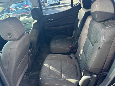 Used 2021 GMC Acadia SLE w/ Driver Convenience Package FWD image 18