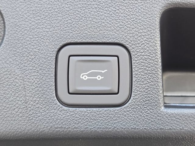 New 2027 GMC Terrain Elevation w/ Elevation Premium Package FWD image 19