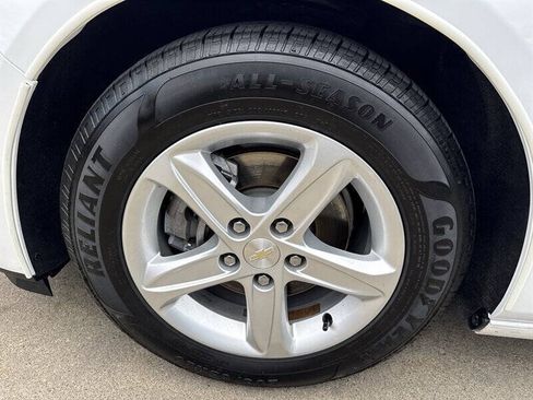 Used 2020 Chevrolet Malibu LS w/ LPO, Convenience Package 1 FWD image 16