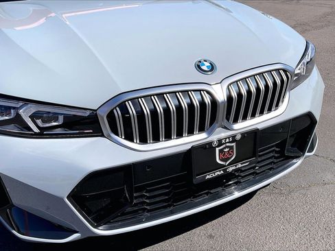 Used 2023 BMW 330e w/ M Sport Package image 5