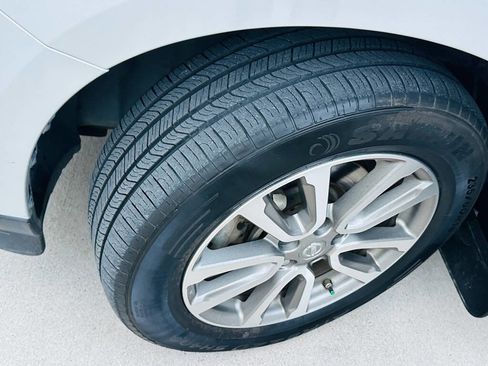 Used 2014 Nissan Pathfinder SL w/ SL Premium Package image 28