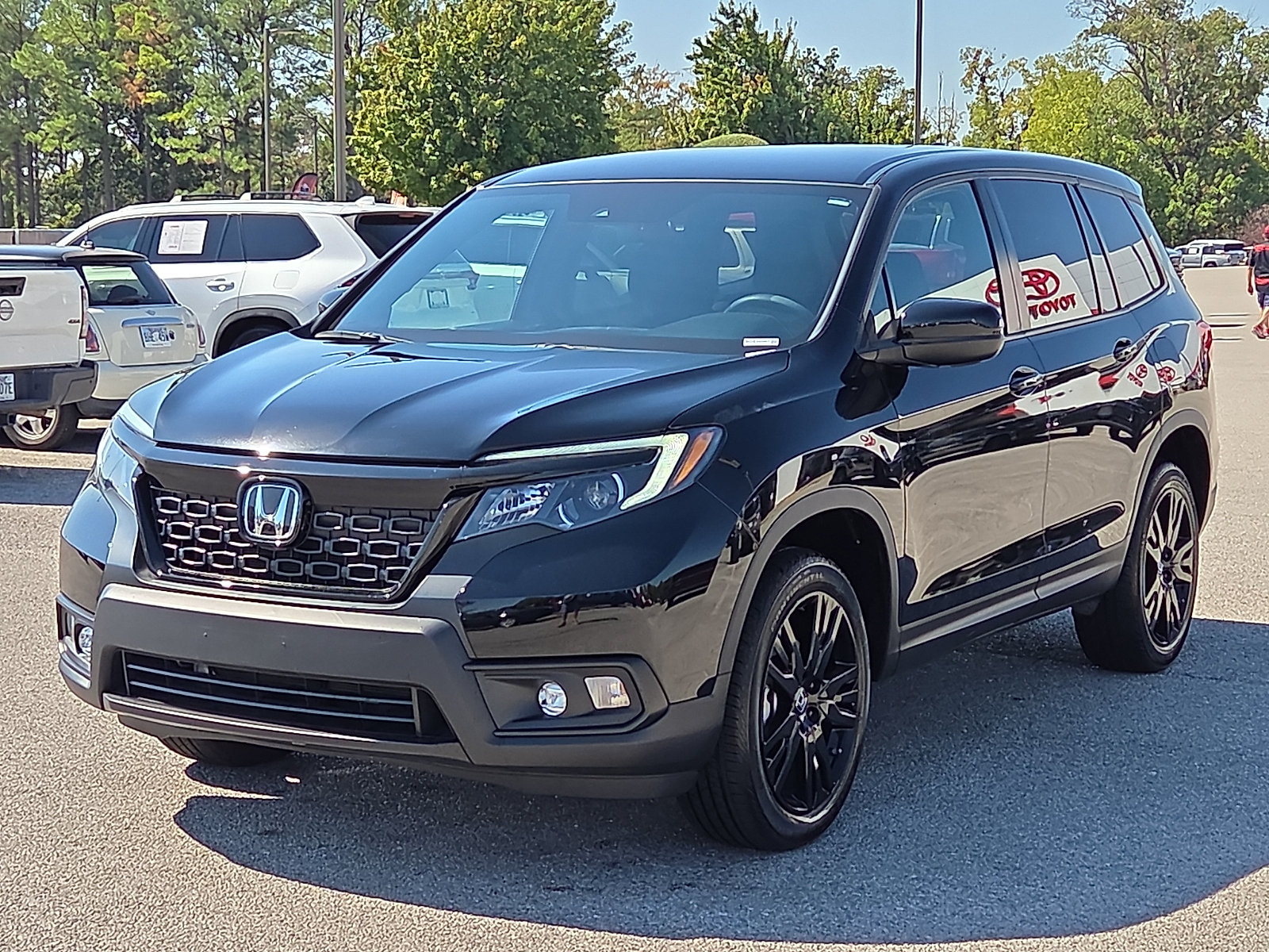Used 2021 Honda Passport Sport image 2