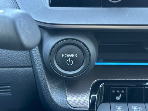 Certified 2023 Toyota Prius XLE FWD image 22