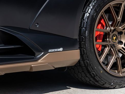 Used 2024 Lamborghini Huracan Sterrato image 19