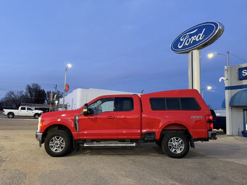 Used 2024 Ford F250 Lariat image 11