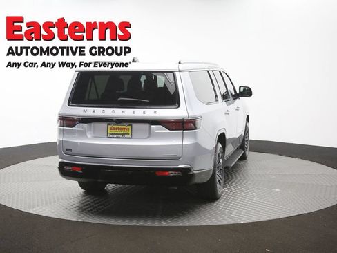 Used 2024 Jeep Wagoneer L Series II RWD image 46