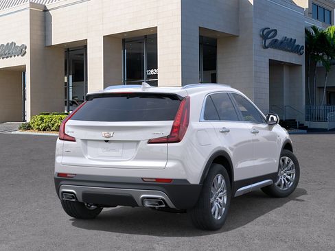 Certified 2023 Cadillac XT4 Premium Luxury w/ Enhanced Visibility Package AWD/4WD image 4