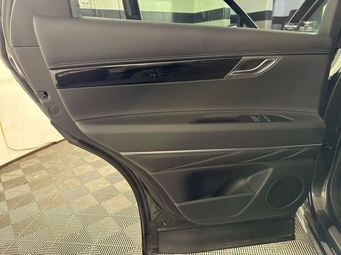 Used 2025 Genesis GV80 2.5T Standard AWD/4WD image 18