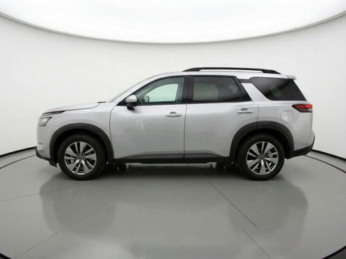 Used 2025 Nissan Pathfinder SV AWD/4WD image 5